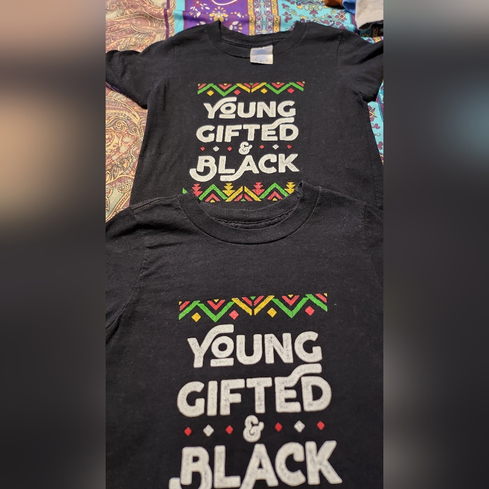 2 Tshirts UNISEX